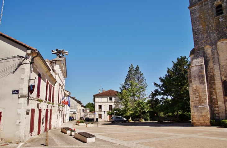 Le Village - Mareuil