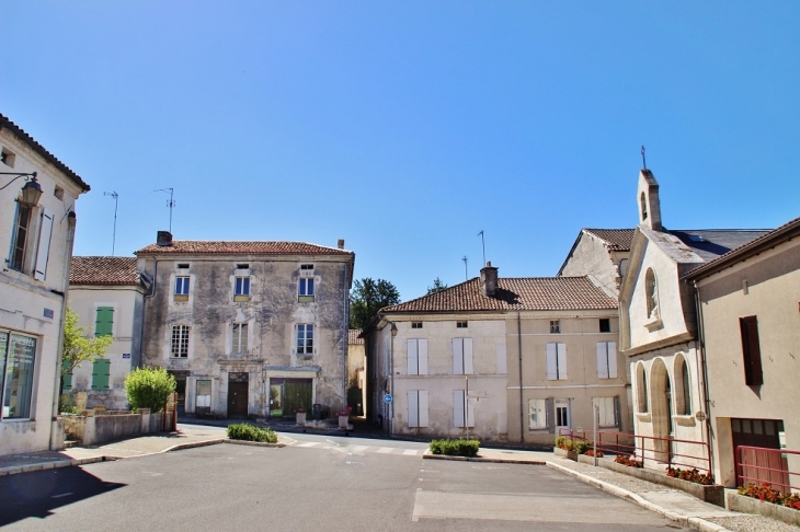 Le Village - Mareuil