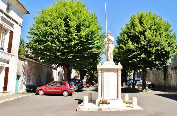 Monument-aux-Morts  - Mareuil