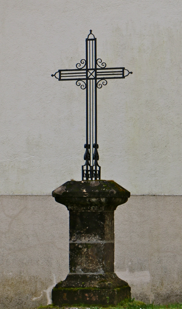 Croix de chemin. - Mauzac-et-Grand-Castang