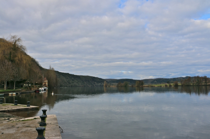 La Dordogne. - Mauzac-et-Grand-Castang