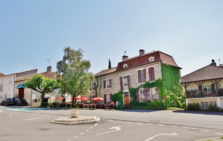 Le Village - Mensignac