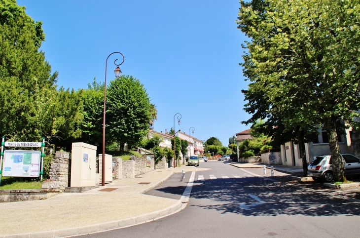 Le Village - Mensignac