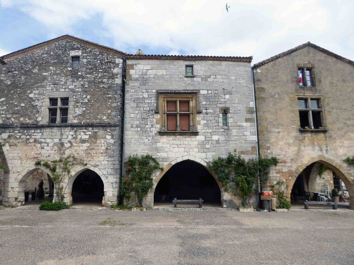 Maisons autour de la place - Monpazier