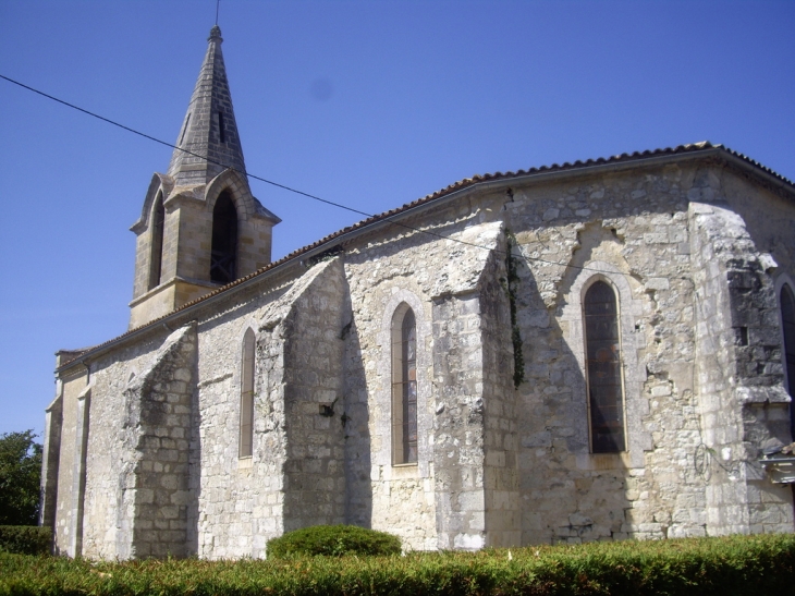 L'église romano-gothique. - Montazeau