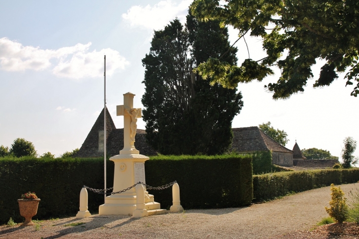 Monument aux Morts - Montazeau