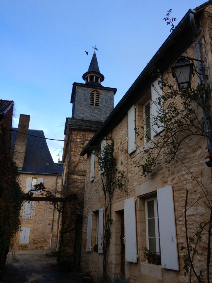 Dans les ruelles étroites. - Montignac