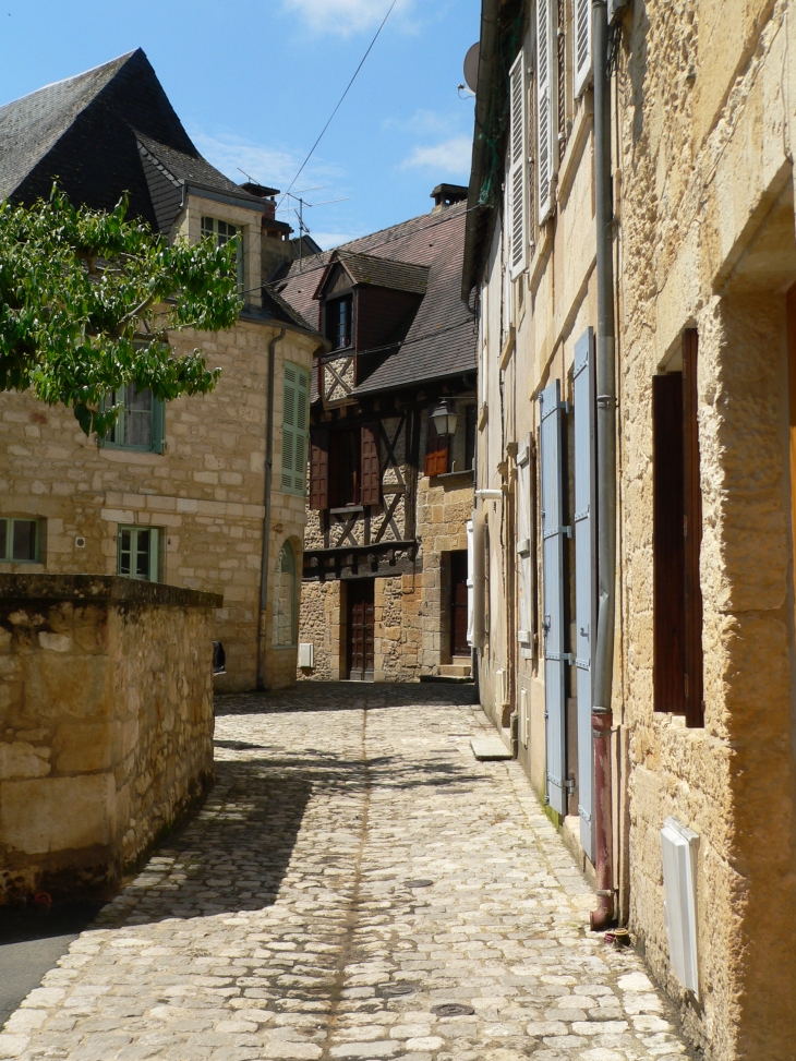  - Montignac