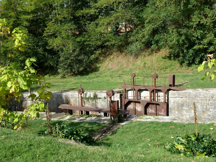 Le Site des Tuillières - Mouleydier