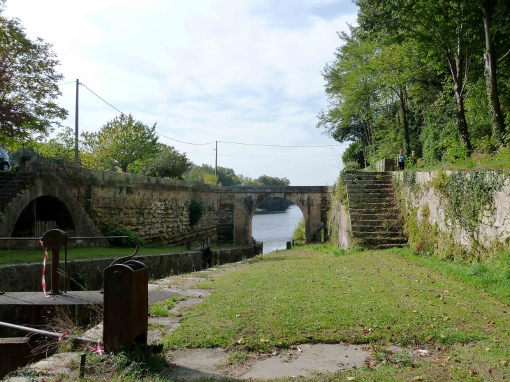 Le Site des Tuillières - Mouleydier