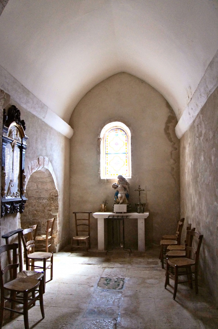 Eglise Saint-Etienne. Chapelle latérale de droite. - Nailhac