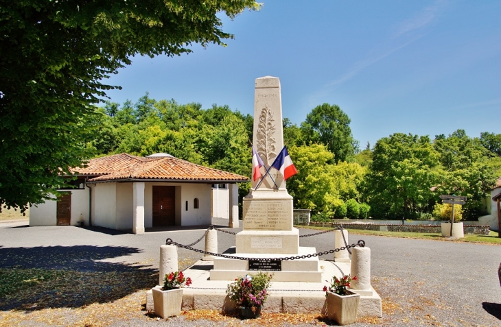 Monument-aux-Morts  - Nanteuil-Auriac-de-Bourzac