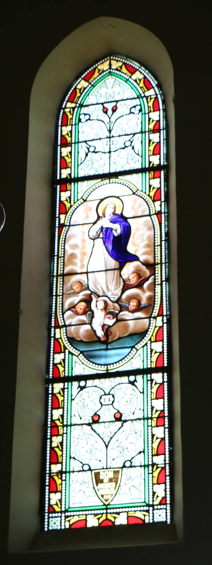 Vitrail de l'église Sainte Quiterie de Nojals. - Nojals-et-Clotte