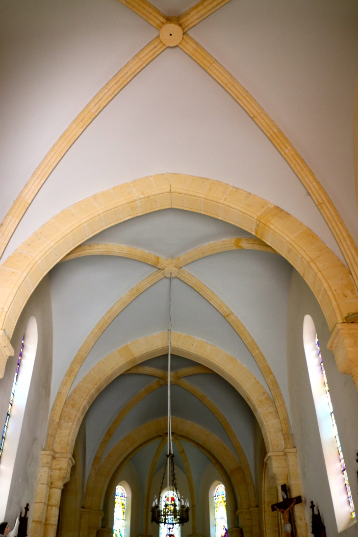 Eglise Sainte Quiterie de Nojals : le plafond de la nef. - Nojals-et-Clotte