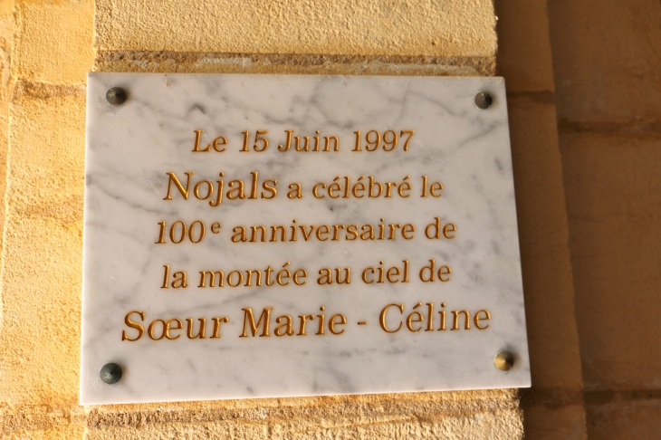 Dans l'église sainte Quiterie de Nojals. - Nojals-et-Clotte