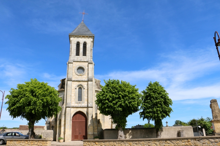 Façade occidentale de l'églisde Sainte Quiterie de Nojals, XIXe et XXe siècles. - Nojals-et-Clotte