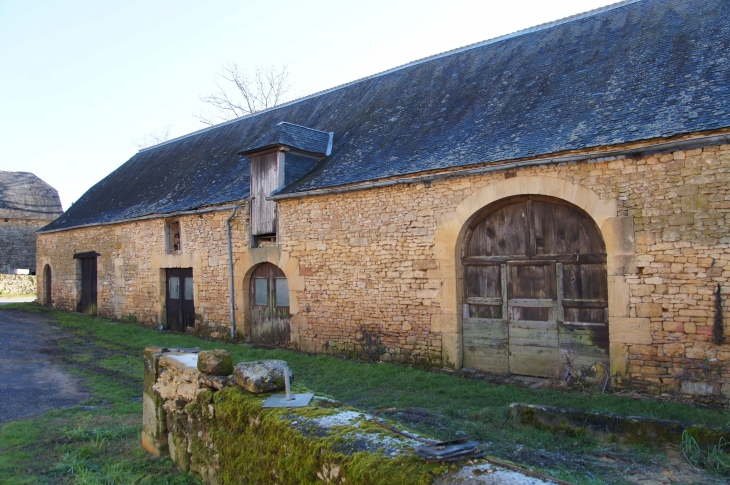 Ancien corps de ferme. - Paulin