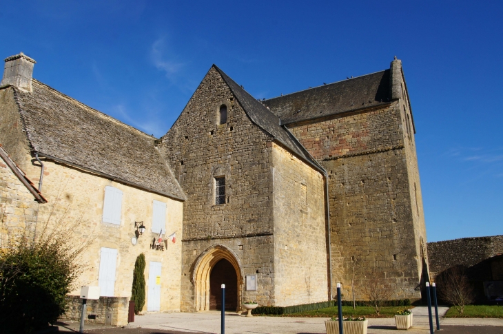 Eglise Saint Pierre ès Liens, romane des XIIe et XIVe siècles. - Paulin