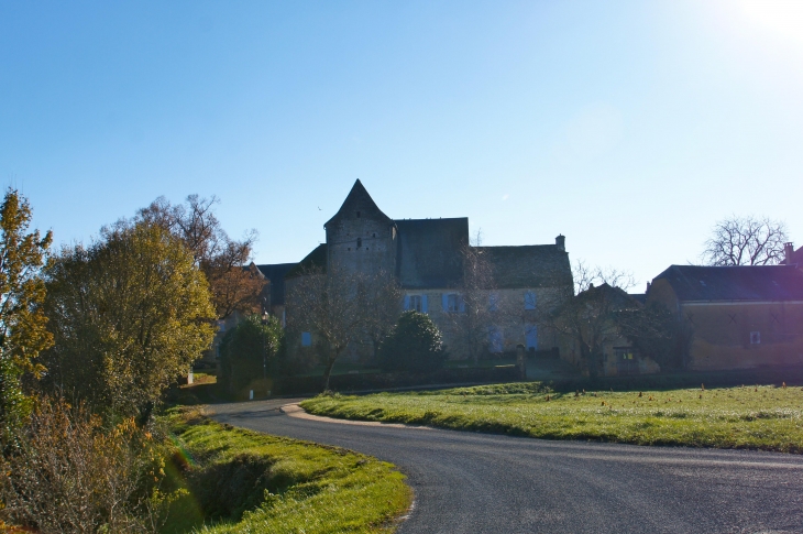 Vue sur le village. - Paulin