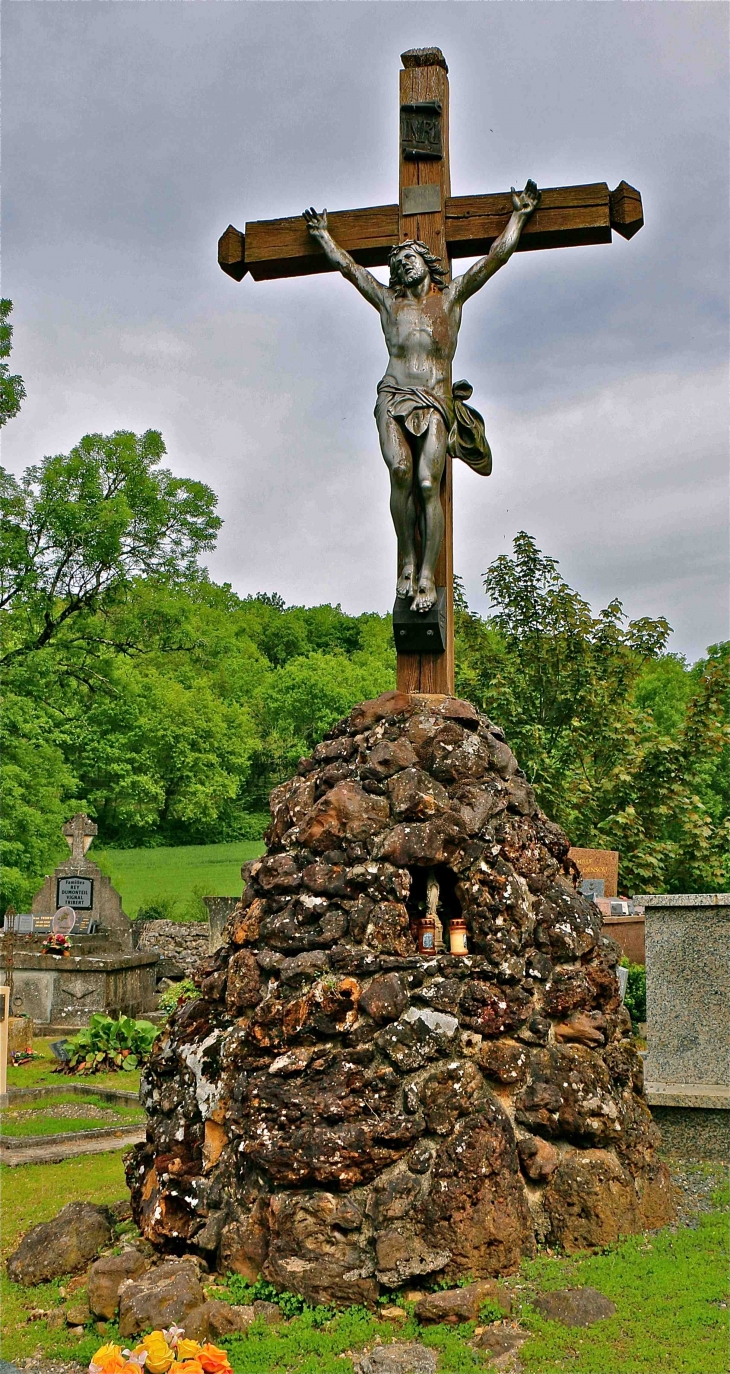 La croix du cimetière - Paunat