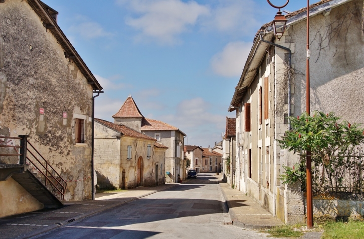 Le Village - Paussac-et-Saint-Vivien