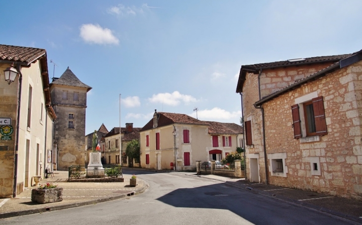 Le Village - Paussac-et-Saint-Vivien