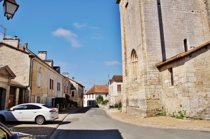 Le Village - Paussac-et-Saint-Vivien