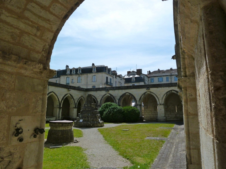 Le Cloître - Périgueux