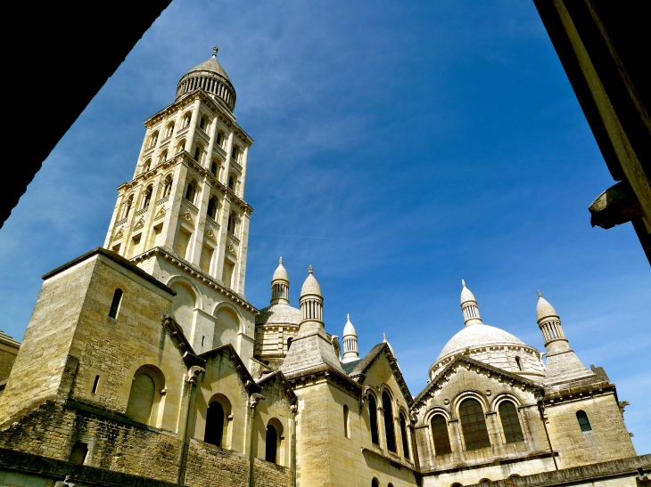 La Cathédrale Saint Front, début de la construction XII°, Fin des Travaux XIX°, Style Roman dominant Byzantin - Périgueux