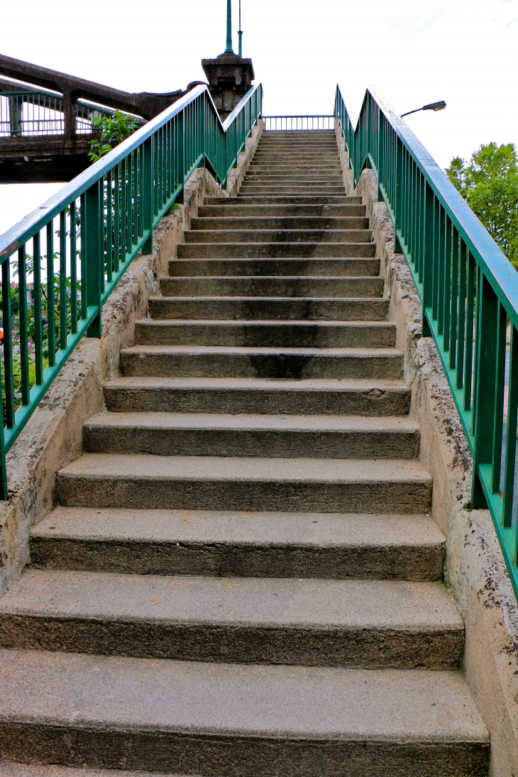 La passerelle de la Gare - Périgueux