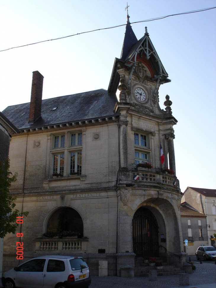 Mairie de Piégut Pluviers - Piégut-Pluviers