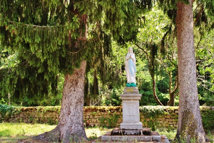 Statue - Piégut-Pluviers