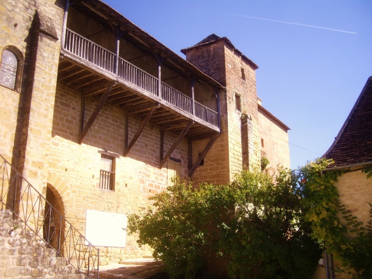 Ancien château épiscopal des évêques de Périgueux (presbytère). - Plazac