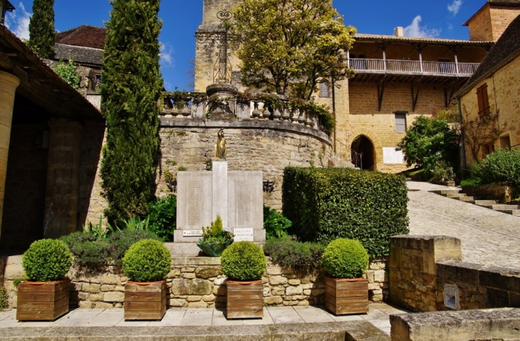 Monument-aux-Morts - Plazac