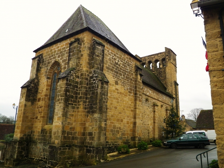 L'église romane(IMH) et son clocher-mur. - Preyssac-d'Excideuil