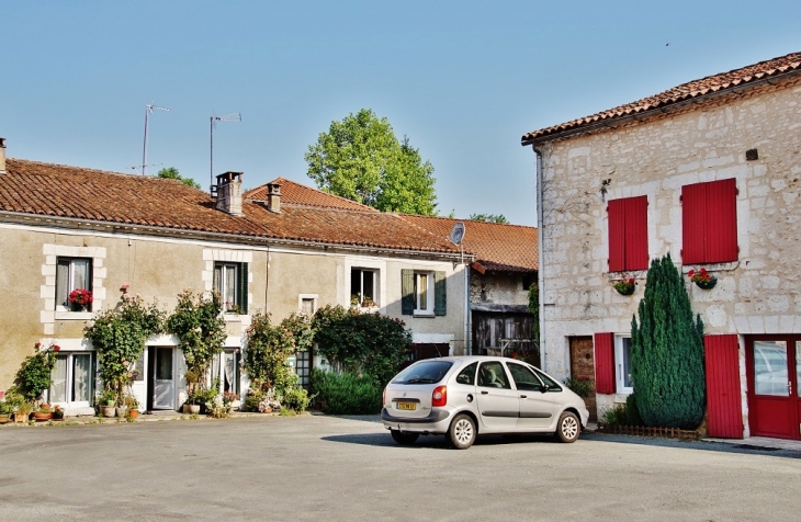 Le Village - Quinsac