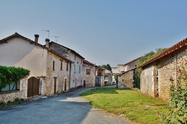 Le Village - Quinsac