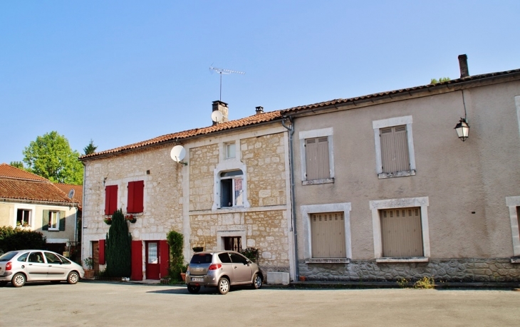 Le Village - Quinsac