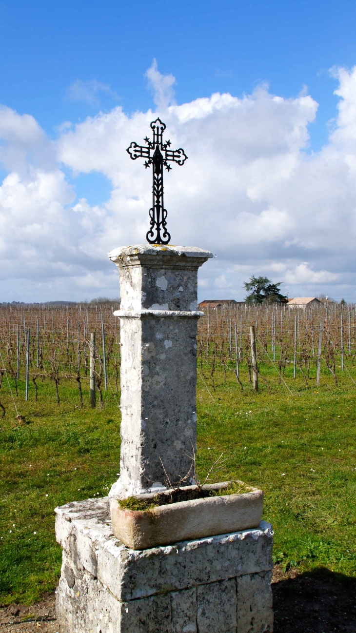 Croix de Chemin. - Razac-de-Saussignac