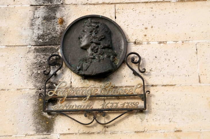 Charles François-Joseph Victor de Chancel, dit Lagrange-Chancel est né au Château d'Antoniac à Razac-sur-l'Isle le 1er janvier 1677.