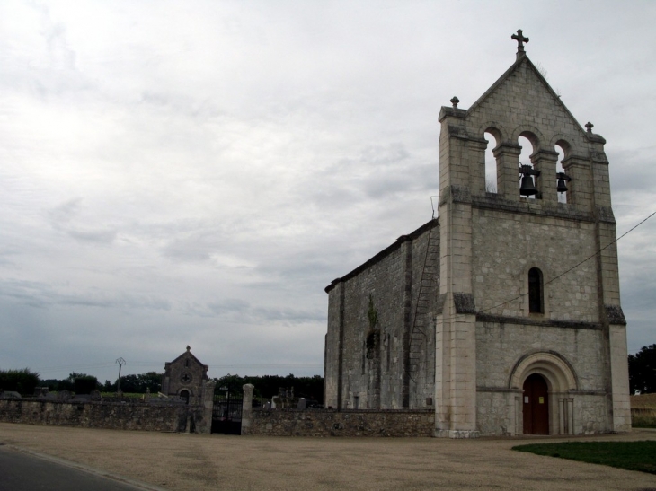 L'église et le cimetière - Ribagnac