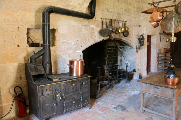 Le château de Bridoire : la cuisine - Ribagnac