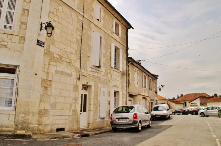 La Ville - Ribérac