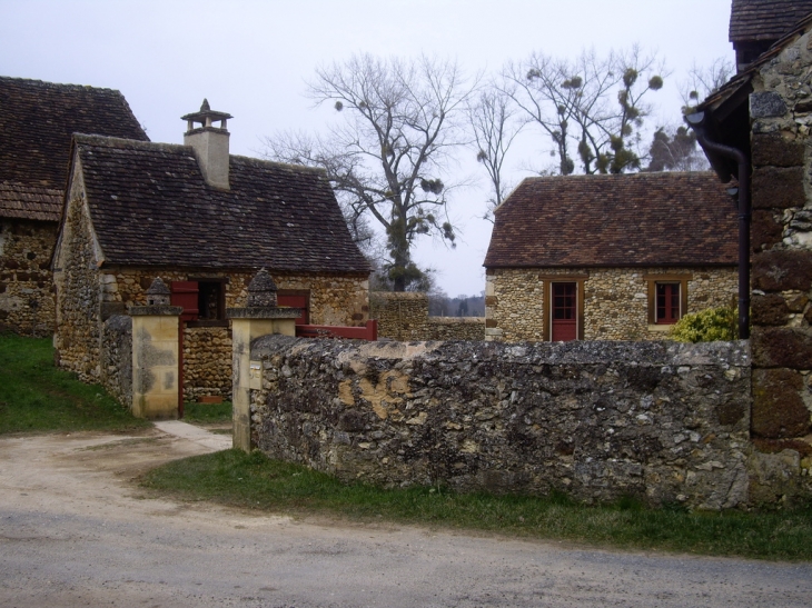 Maison ancienne du hameau de l'Herm. - Rouffignac-Saint-Cernin-de-Reilhac