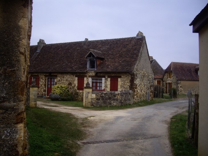 Au coeur du hameau de l'Herm. - Rouffignac-Saint-Cernin-de-Reilhac