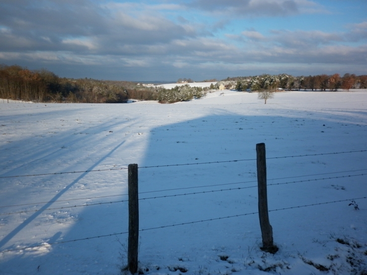 Paysage de Rouffignac sous la neige. - Rouffignac-Saint-Cernin-de-Reilhac