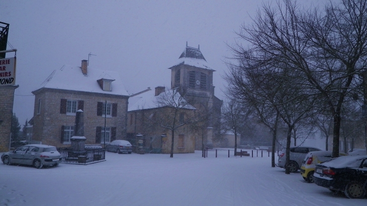 L'église sous la neige. - Rouffignac-Saint-Cernin-de-Reilhac