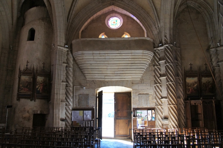 Intérieur de l'église Saint-Germain-de-Paris. - Rouffignac-Saint-Cernin-de-Reilhac