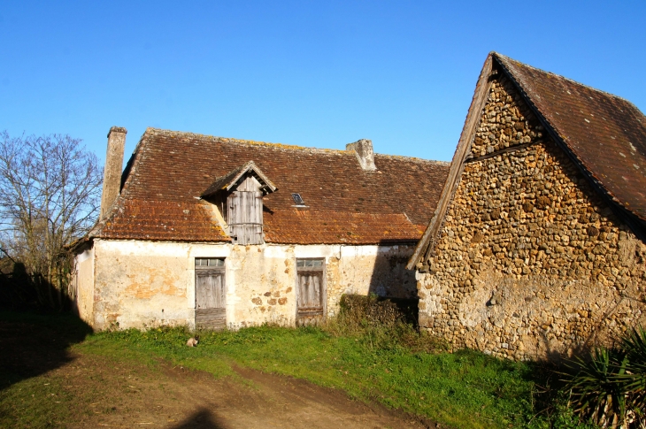 Ancienne ferme du château de l'Herm. - Rouffignac-Saint-Cernin-de-Reilhac