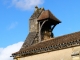 Profil du clocher-mur montrant l'abri des cloches à l'arrière.